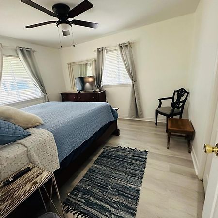 Feels Like Home Escape, 1/2 Mile To Beach Gulfport Extérieur photo