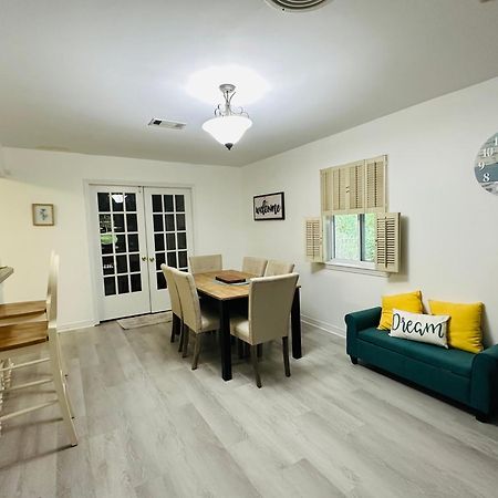 Feels Like Home Escape, 1/2 Mile To Beach Gulfport Extérieur photo