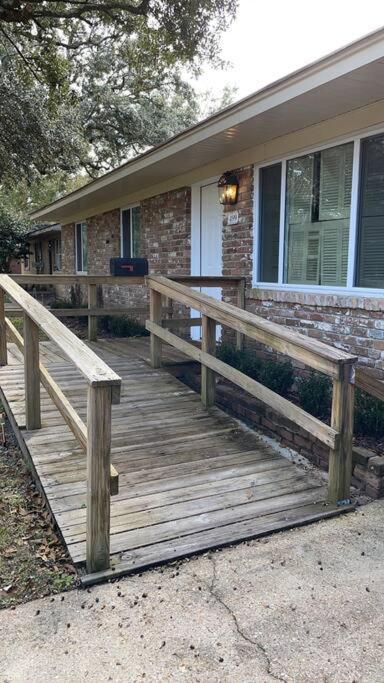 Feels Like Home Escape, 1/2 Mile To Beach Gulfport Extérieur photo