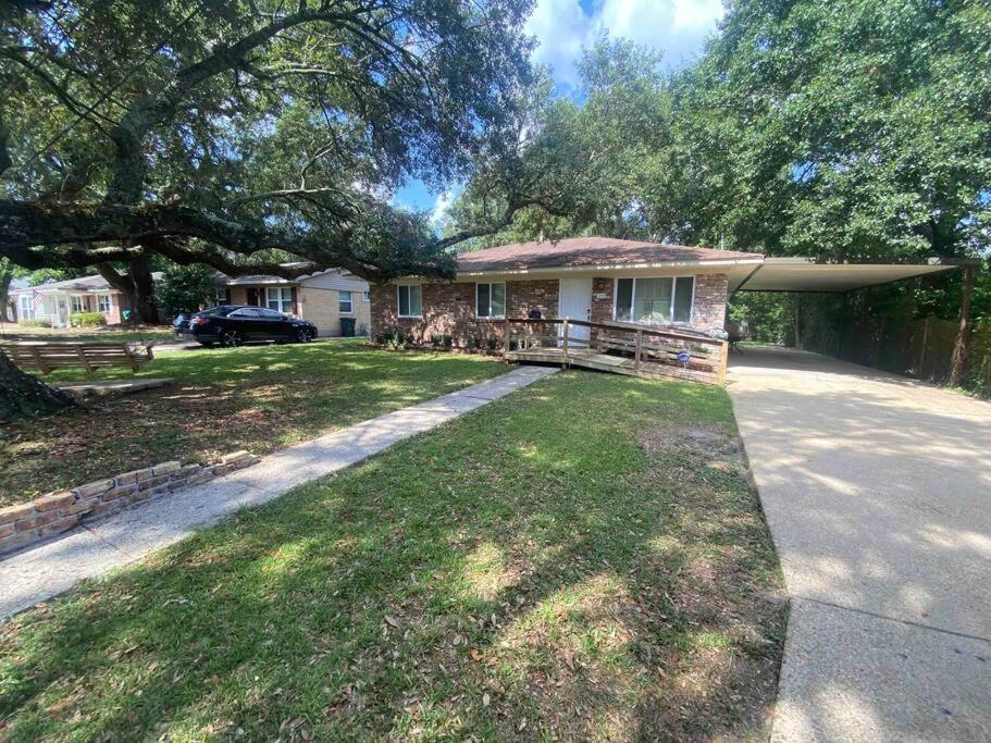 Feels Like Home Escape, 1/2 Mile To Beach Gulfport Extérieur photo