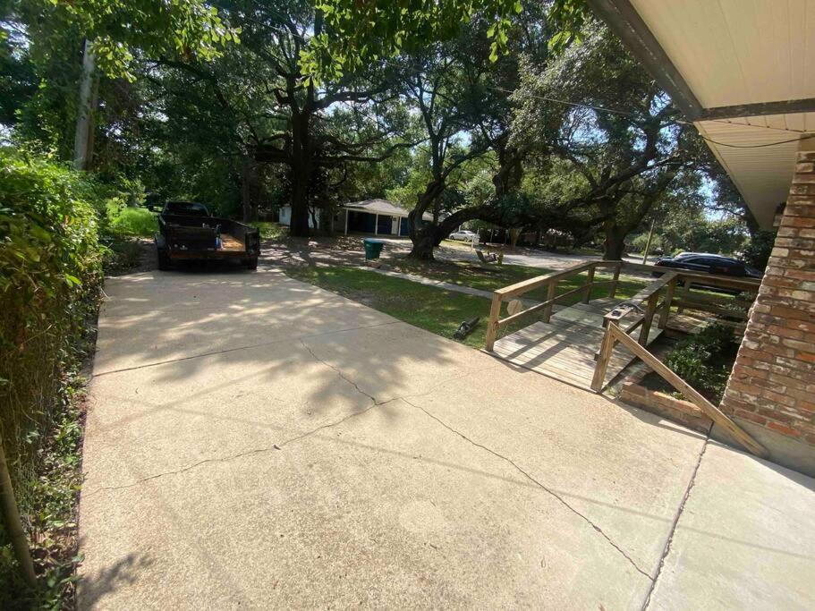 Feels Like Home Escape, 1/2 Mile To Beach Gulfport Extérieur photo
