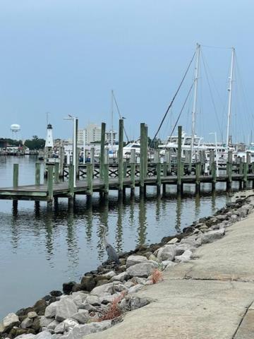 Feels Like Home Escape, 1/2 Mile To Beach Gulfport Extérieur photo